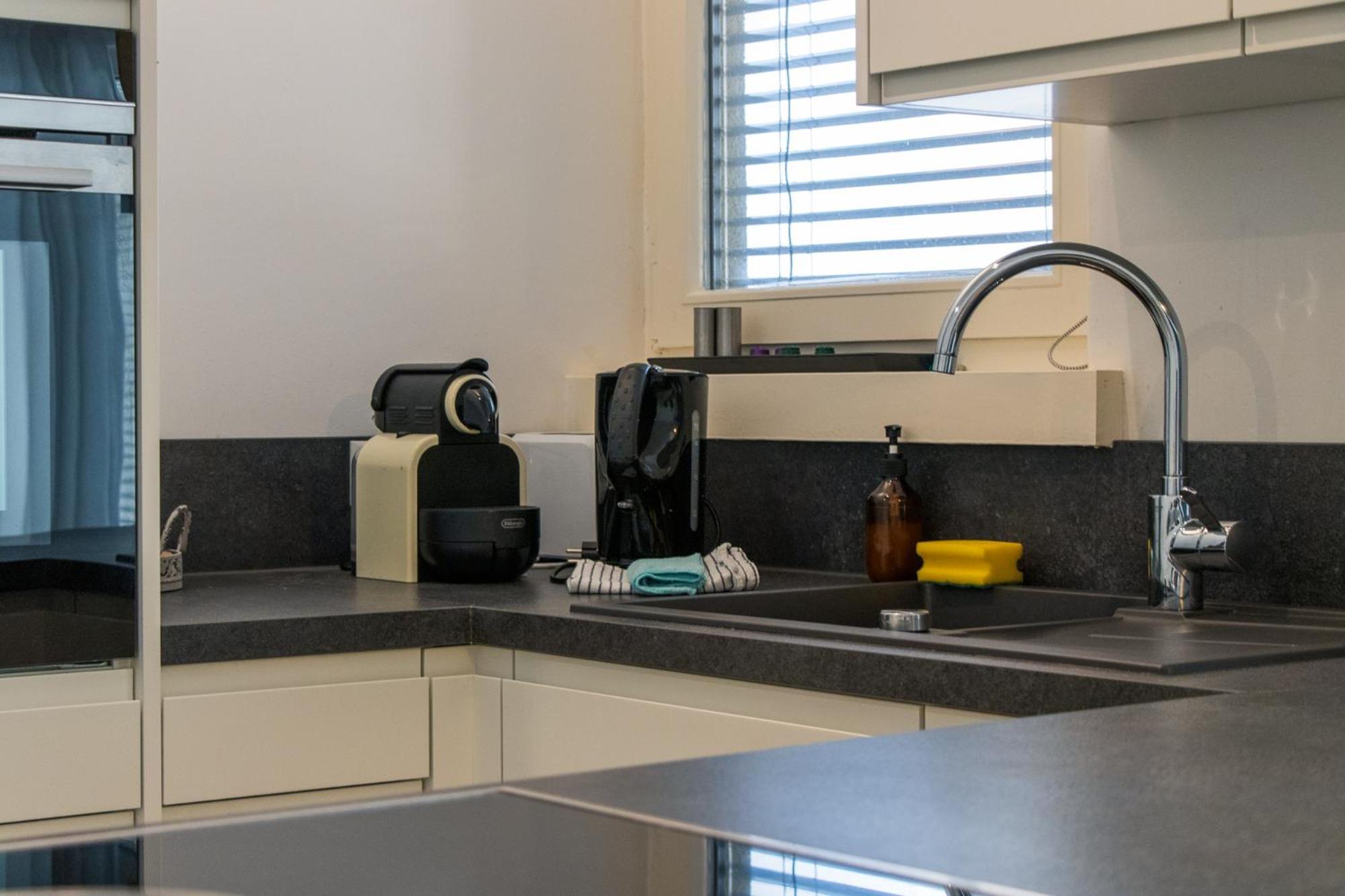 Stylische Stadt-Wohnung Bregenz - Mit Parkplatz エクステリア 写真