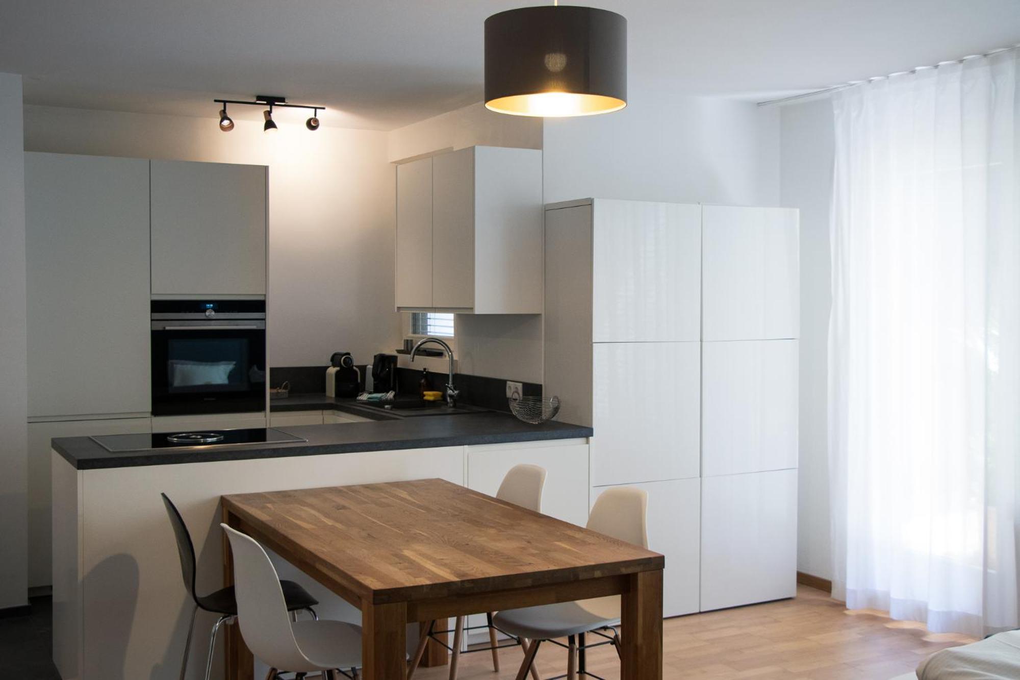 Stylische Stadt-Wohnung Bregenz - Mit Parkplatz エクステリア 写真